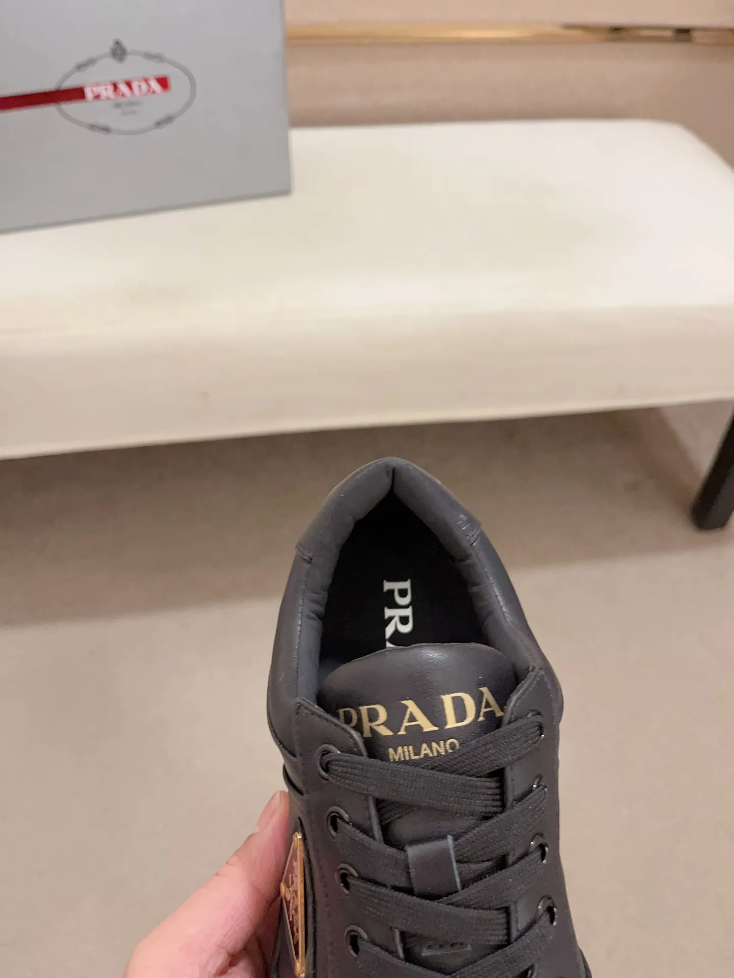 Factory price 540💰 ✔️✔️✔️High version High-quality new PRADA counters are available simultaneously, new men's shoes, 😘Material: Made of patent cowhide with breathable mesh. Inside: cowhide with breathable mesh 👍🏿 high-end ☄️ open-molded non-slip rubber outsole, exquisite lines, simple and elegant, comfortable and high-end for leisure travel. Code number: 38 to 44 (45 can be customized and 46 cannot be returned or exchanged)